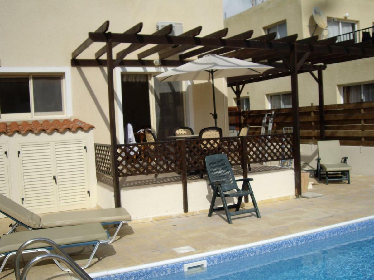 Frangipani Villa Paphos Exterior photo