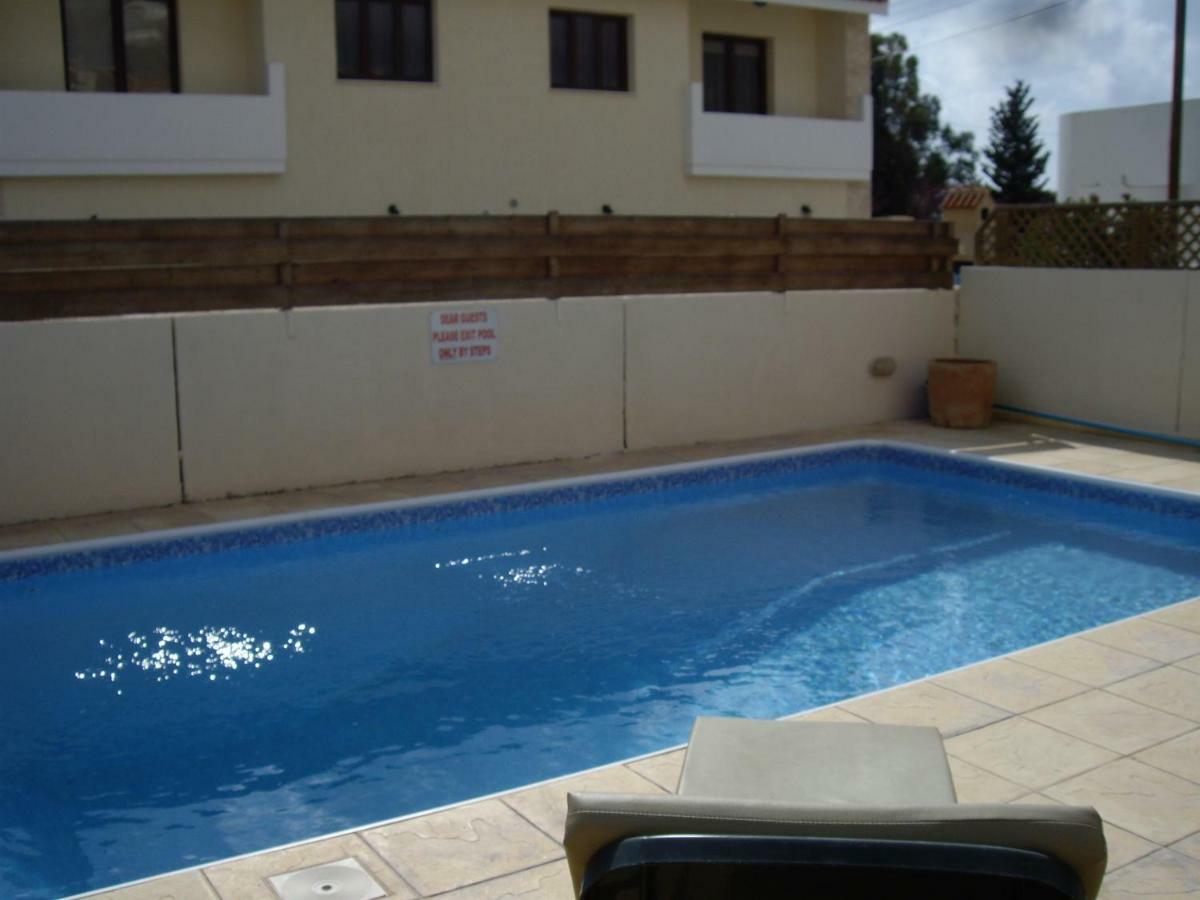 Frangipani Villa Paphos Exterior photo